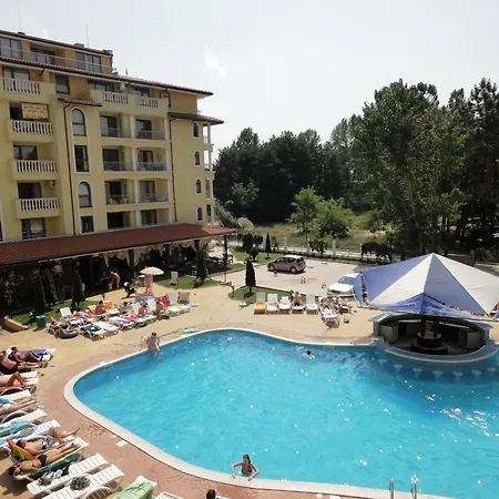 Summer Dreams -apartcomplex