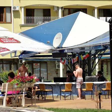 Summer Dreams -apartcomplex Lägenhetshotell 3*