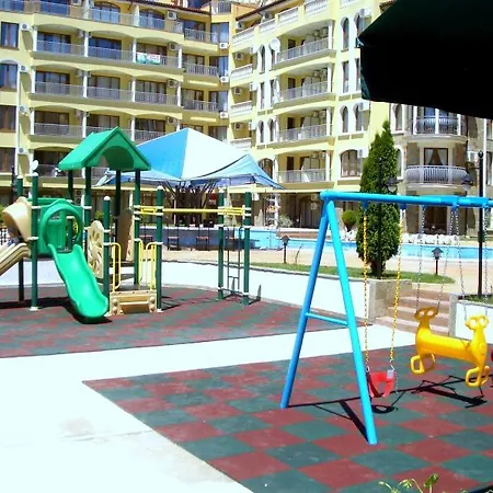 Summer Dreams -apartcomplex Lägenhetshotell 3*